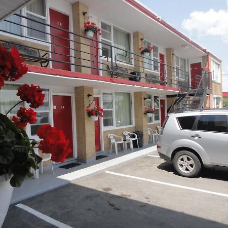 Imperial Fireside Inn Съдбъри Екстериор снимка