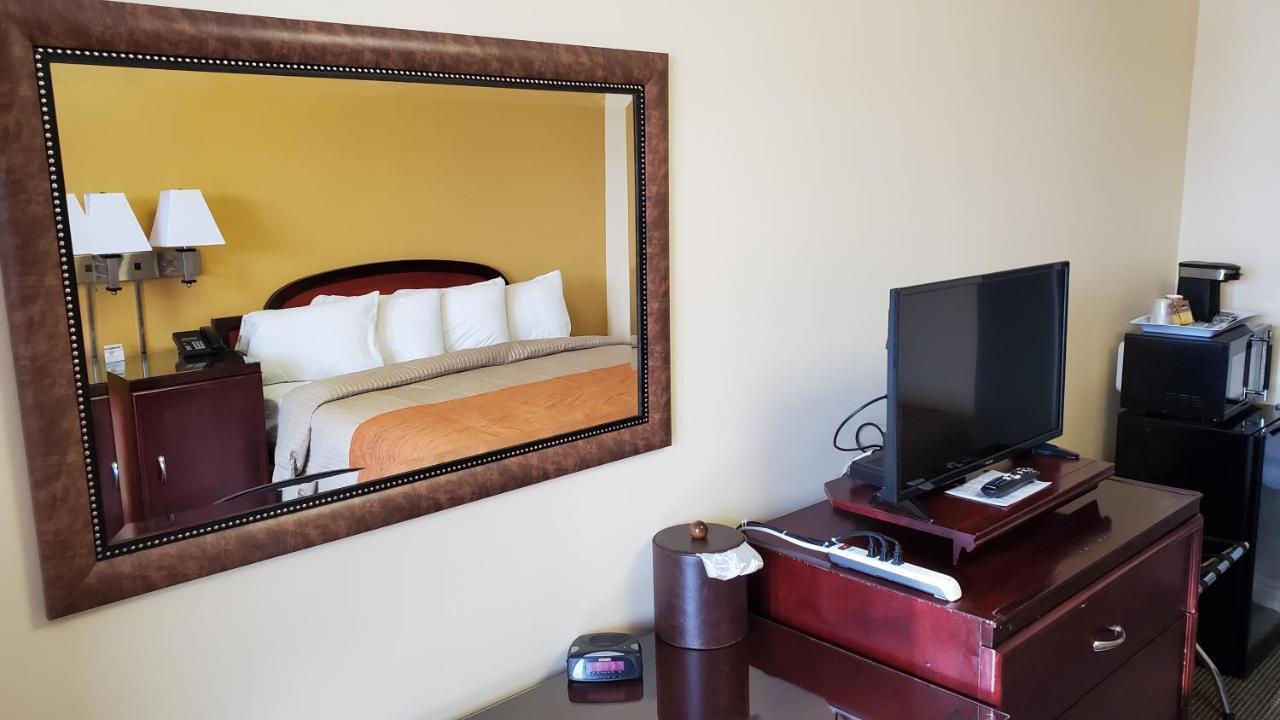 Imperial Fireside Inn Съдбъри Екстериор снимка