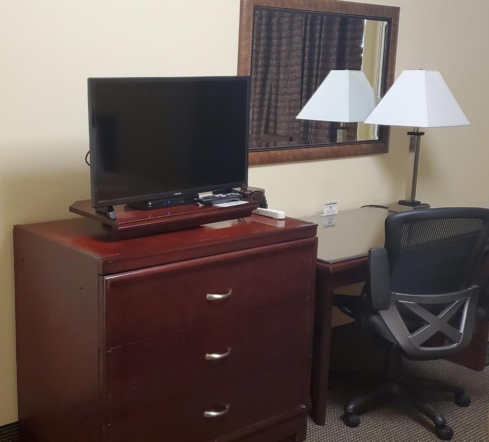 Imperial Fireside Inn Съдбъри Екстериор снимка