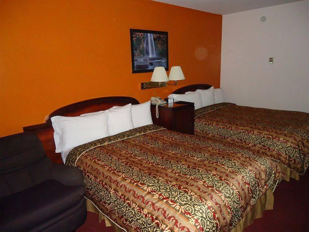 Imperial Fireside Inn Съдбъри Екстериор снимка